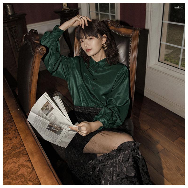 

Women's Blouses Spring Women's Wear Shirt French Simple Retro Grandmother Green Lantern Sleeve Design Girly Top Unique Chic Temperament, Emerald