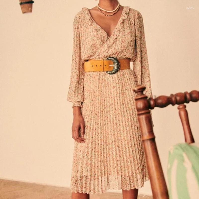 

Casual Dresses Spring Vintage Print V-Neck Pleated Mid-Long Dress Lantern Sleeve, Yellow