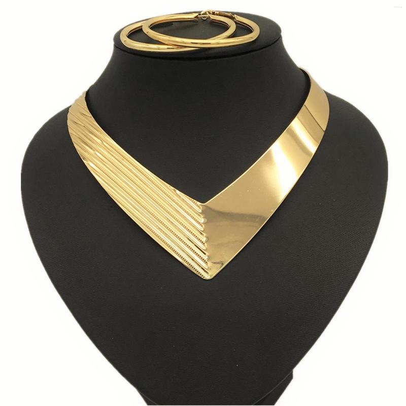 

Necklace Earrings Set Exaggerated Alloy Gold Plated Irregular Chokers Necklaces Dubai For Women, Picture shown
