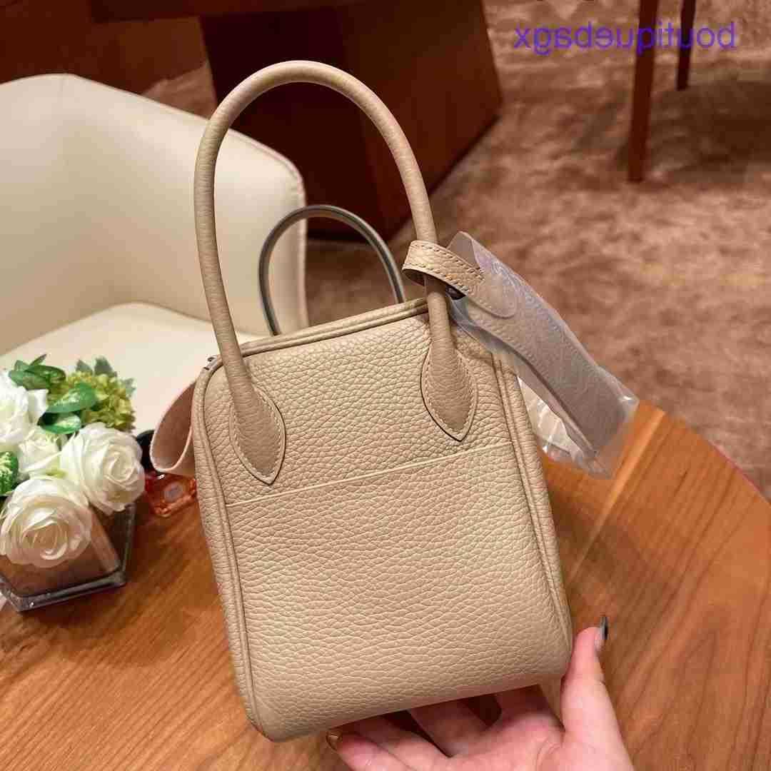 

Authentic merchandise Genuine Lindi Bags H Home for sale Home H high set hand sewn bag 26 headband cowhide women's shoulder messenger trenchHave Real Logo, Pine and cypress green gold buckle