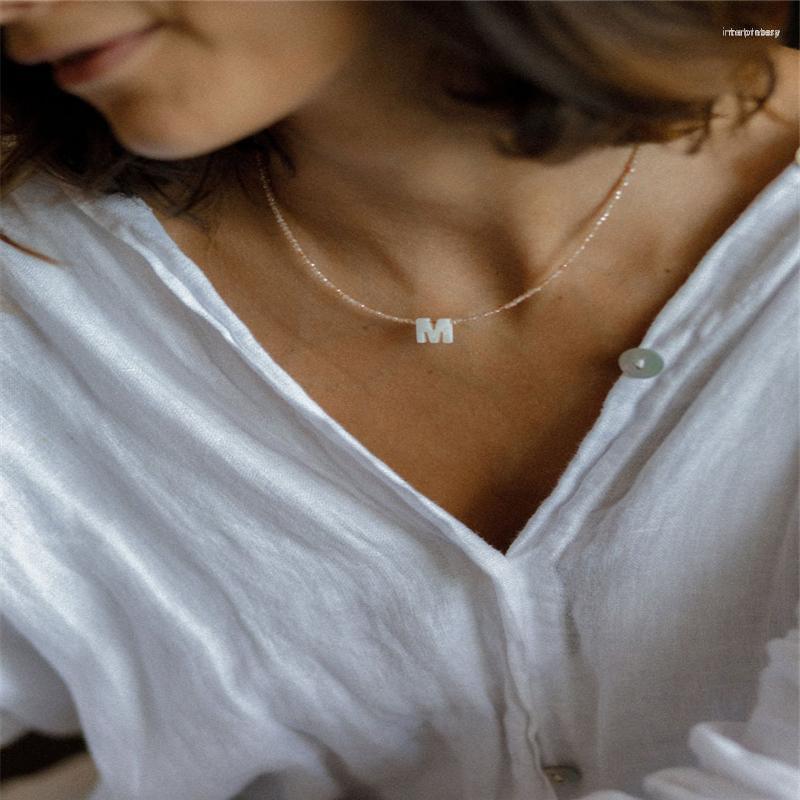 

Pendant Necklaces Ulisses 3mm Round Beads Natural White Disc Shell Alphabet Necklace Ladies Simple Style