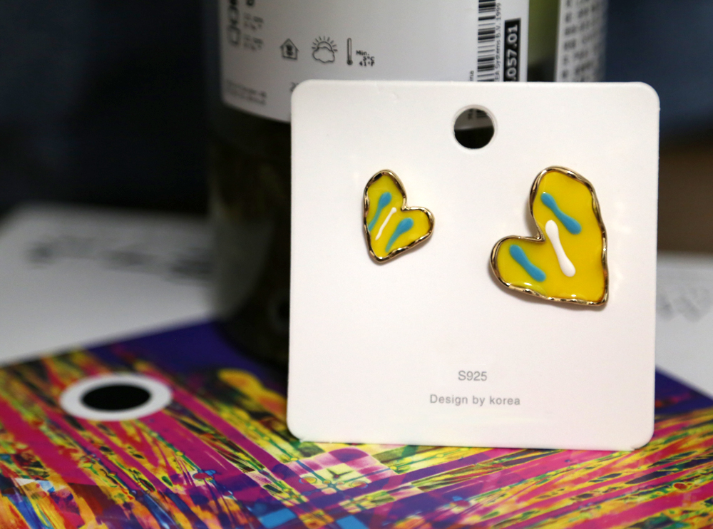

Golden sweet heart designer stud earrings for women luxury brand letters cute OL engagement asymmetrical ear rings earring jewelry
