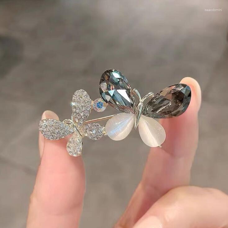 

Brooches Artistic Style Crystal Butterfly Brooch Fashionable And Versatile White Collar Corsage Suit Jacket Sweater Small Pin Lock