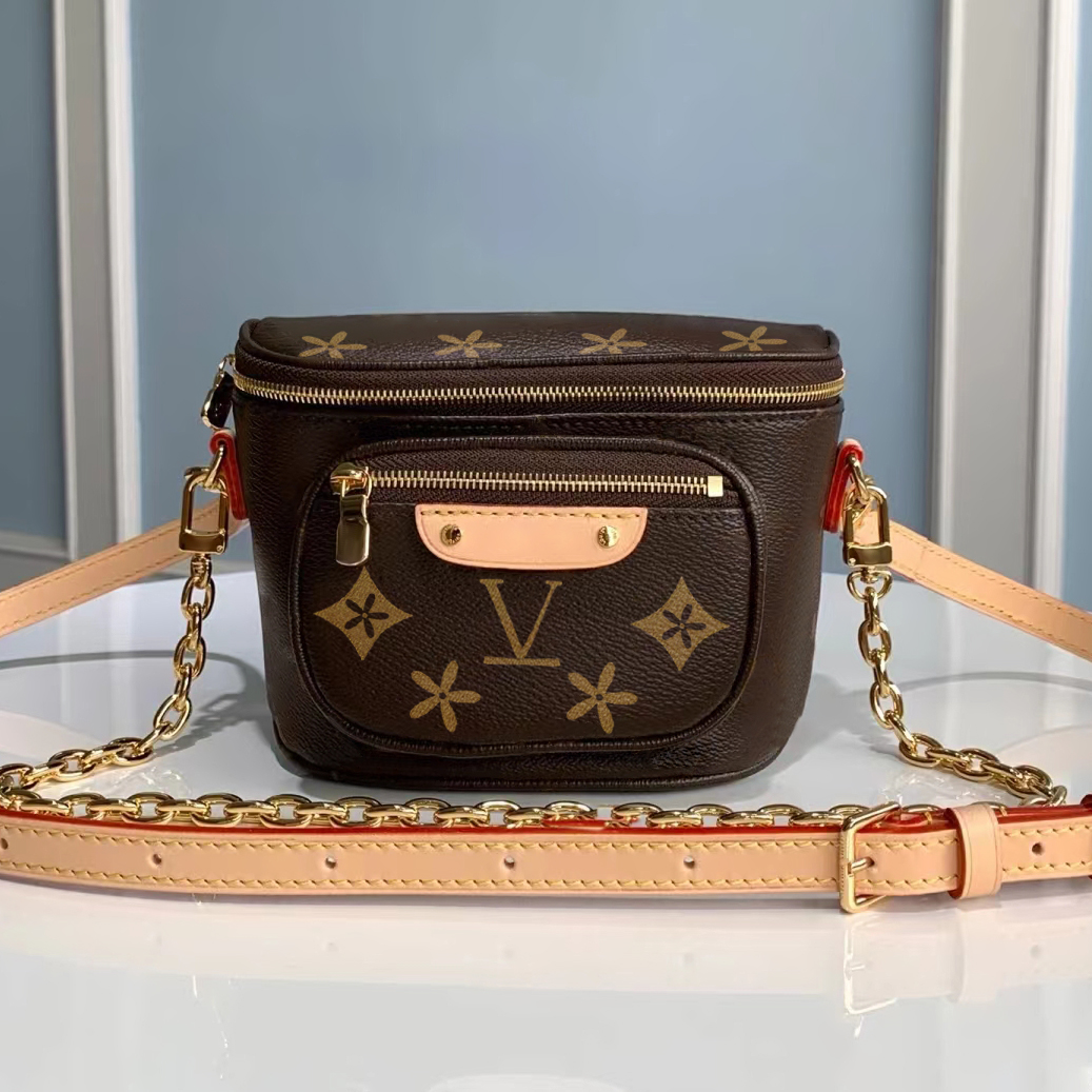 

Top quality M82208 Mini bumbag clutch chest belt bag Luxurys Womens tote handbags shoulder Waist bag Mens M82335 Genuine Leather fanny pack designer cross bodys bags, Mon0gram
