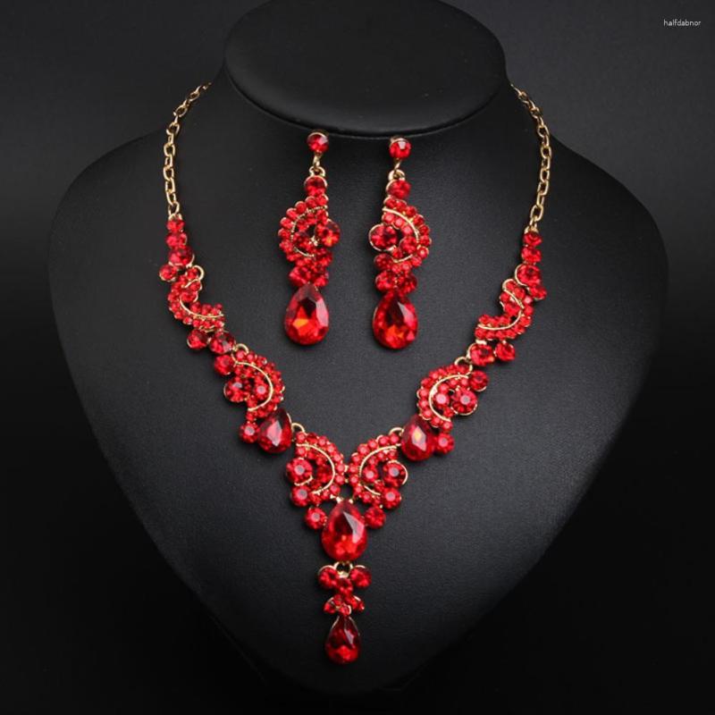 

Necklace Earrings Set Luxury Women Rhinestone Pendant Chain Stud Wedding Jewelry, Picture shown