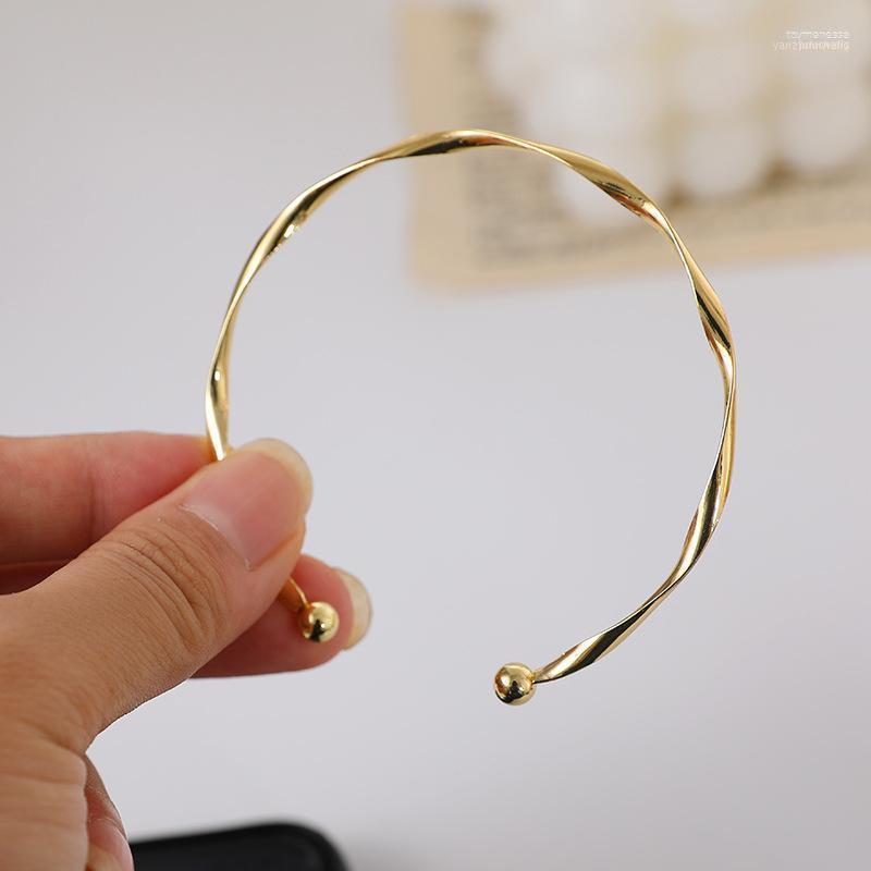

Bangle Twisted Simple Fashion Bracelet Sense Trendy Niche Design Lolita Girls Cold Wind Raym22