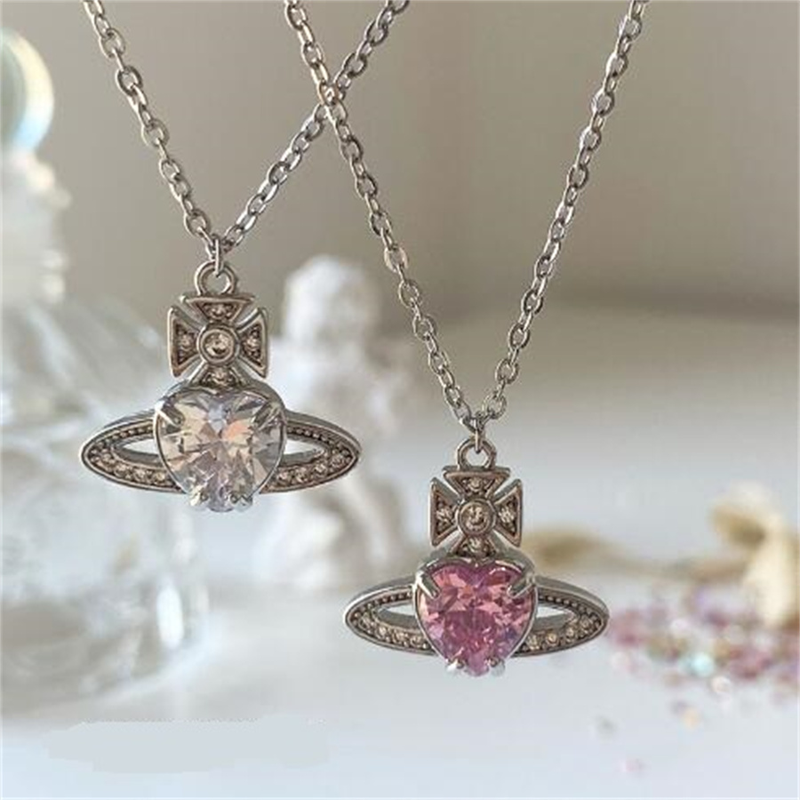 

European and American high-end heart-shaped Saturn necklace with light luxury temperament, fashionable necklace, jewelry for women AE989