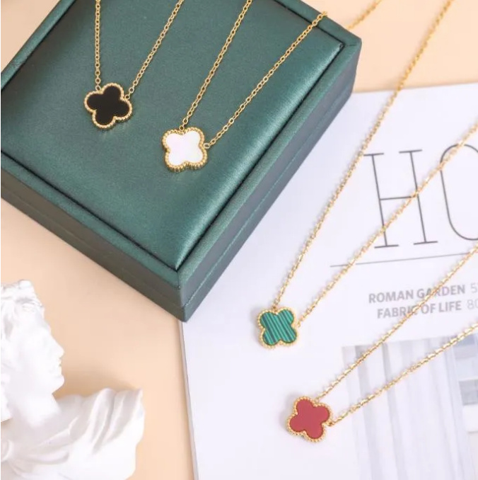 

Fashional new Womens Luxury Designer Necklace Fashion Flowers Four-leaf Clover Cleef Pendant Necklace 18K Gold Necklaces Jewelry