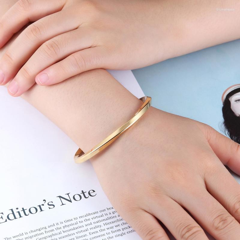 

Bangle 2023 Vintage Stainless Steel For Men Women Mobius Twisted Unisex Casual Pulseira Gents Jewelry SU1216 Raym22