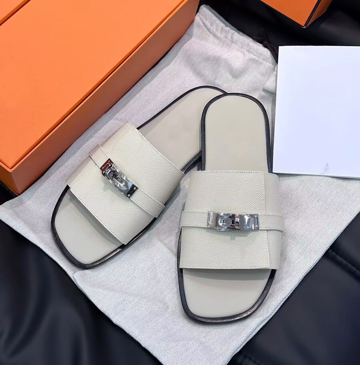 

2023S/S Men's Gabriel Leather Sandals Shoes Calfskin Leather Slip On Slide Flats Leather Beach Casual Walking Boy's Flip Flops Slippers EU38-46.BOX