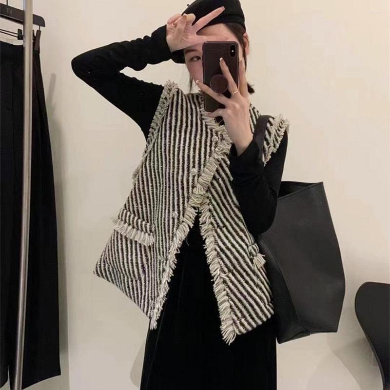 

Women's Vests Spring Autumn Ladies Twill Weave Small Fragrance Wind Elegant Jacket O-neck Loose Sleeveless Fringed Waistcoat Coats 2023, Photo color