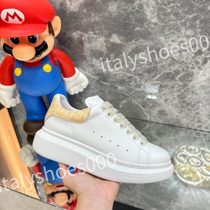 

2023 Top Luxury Fashion Shoes White Black Dream Sneaker womens and mens Rubber Sole Soft Calfskin Leather Lace-up Trainers, 08