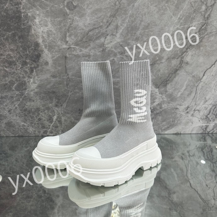

2023 new Hot Luxurys Casual Shoes Four season white sports women's and men's casual board shoes kinds of comfortable all cow leather, 01