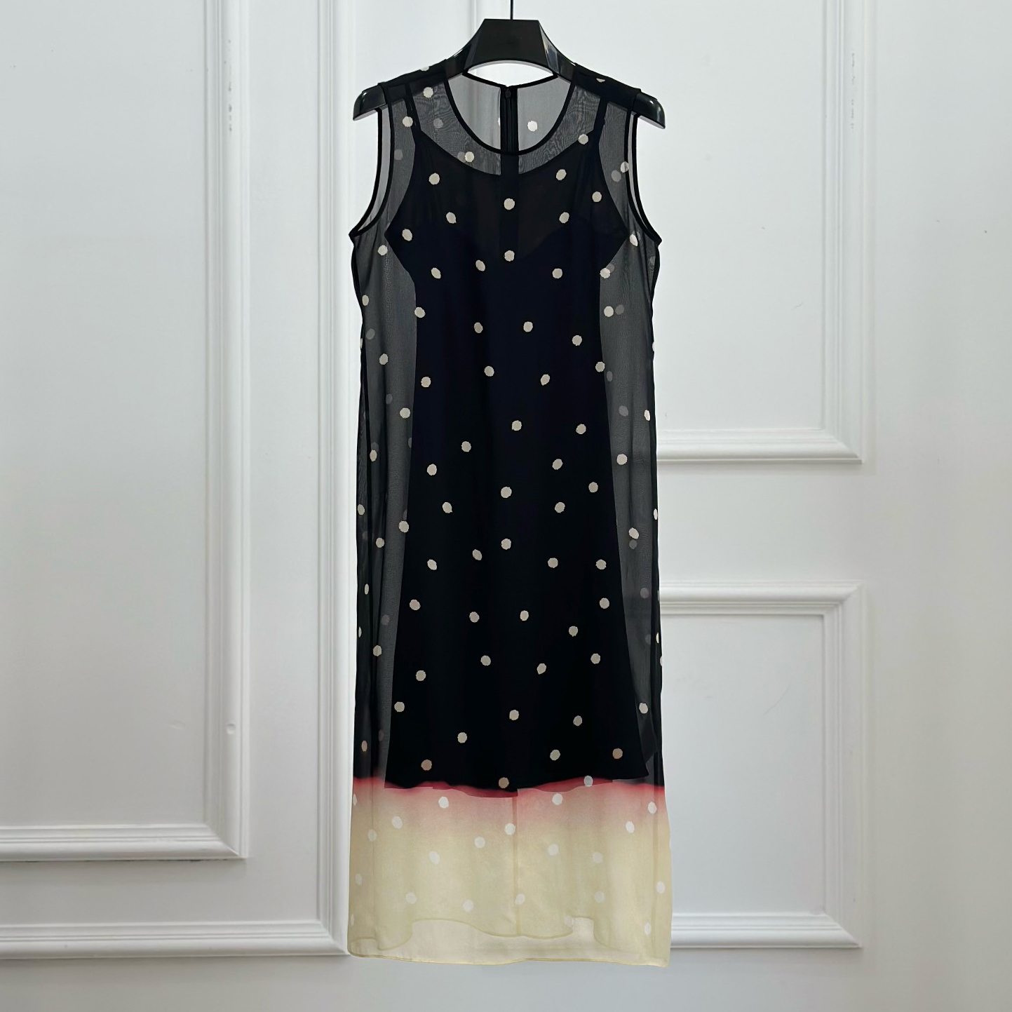 

Runway Dress 2023 spring & summer dot printed silk dress, Black