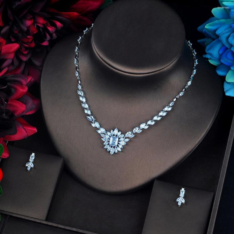 

Necklace Earrings Set Fashion European Female Zircon Jewelry Small Flowers Wedding Simple N-664, Picture shown