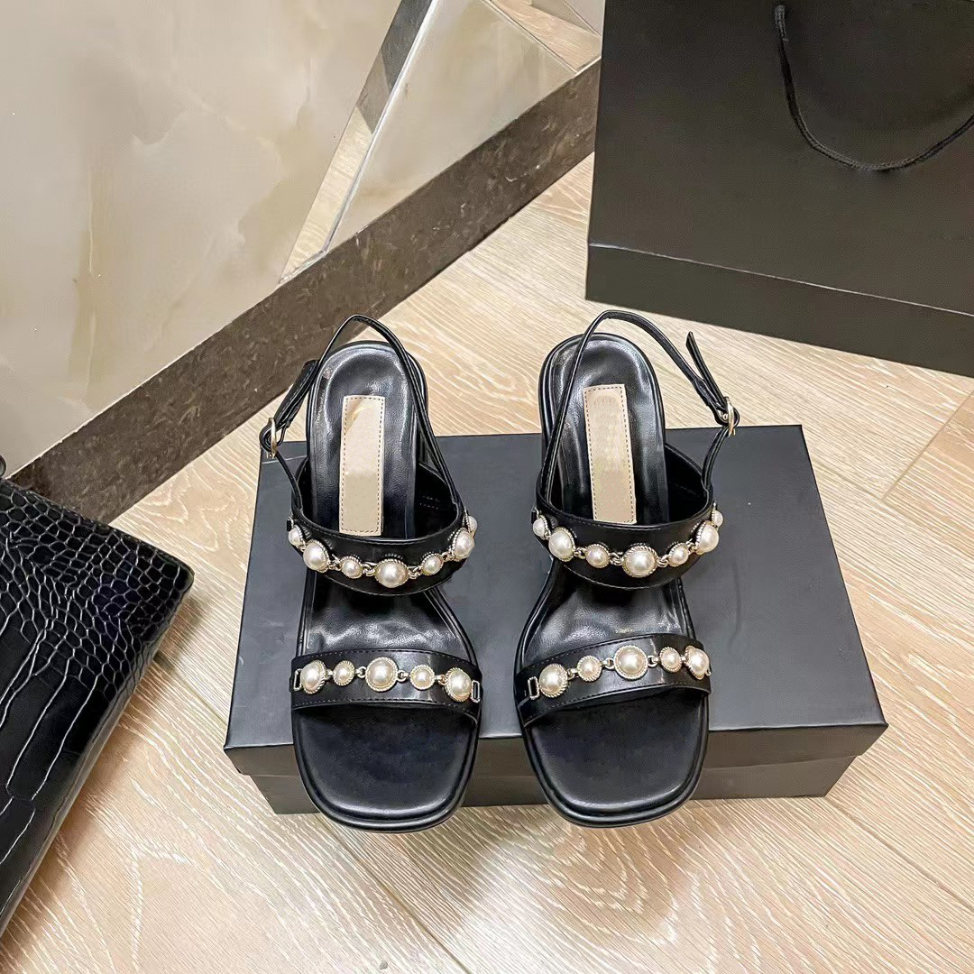 

Famous designer women designer sandals High Chunky Heels Black Soft Leather Suede Sandal Girls size 35-42 black white casual Classics letter printed shoes