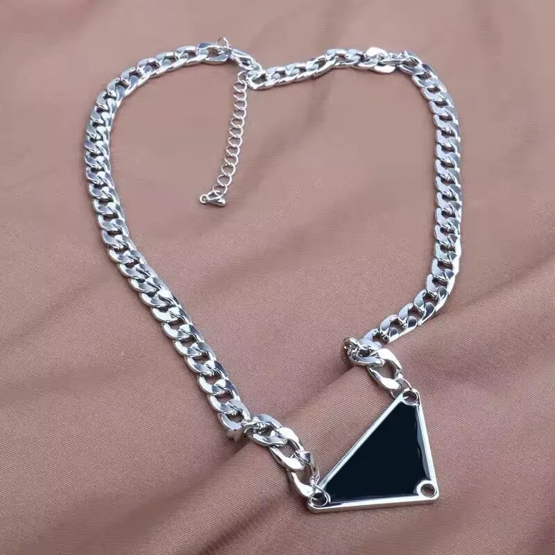 

Designer silver color mens necklace women triangle letters love trendy punk men enamel cool street womens pendants necklaces ladies chains luxury jewlery ZB011 F23