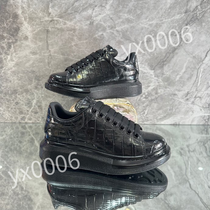 

New Hot Luxurys Casual Shoes small white shoes lovers' letters flat bottom lace up board shoes men's and women's sports low tops shoes, 01