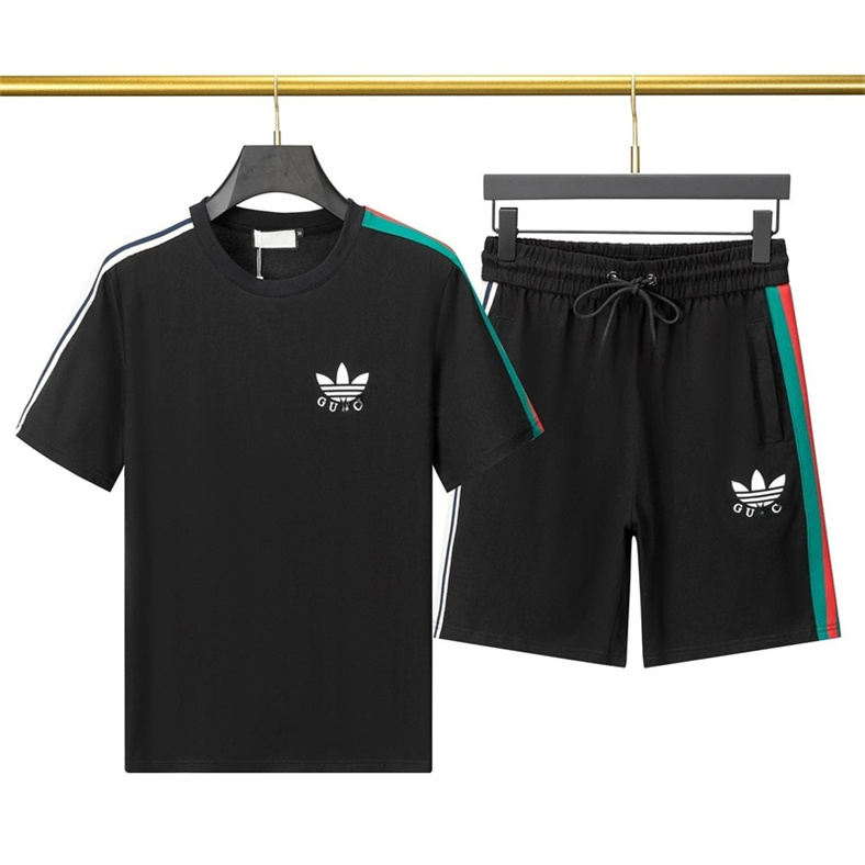 

Men's t-shirts tracksuits t shirt designer embroidery letter luxury black white grey rainbow color summer sports fashion cotton cord top short sleeve