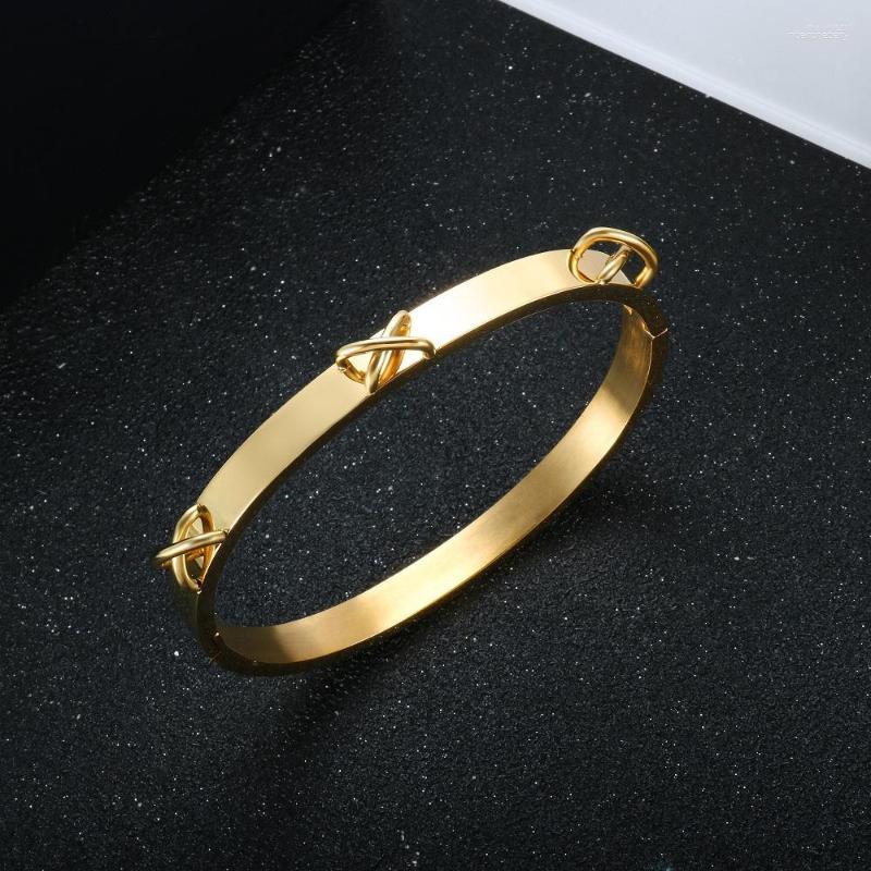 

Bangle Women Hollow Cross Stainless Steel Bracelet Fashion High Quality Punk Open Cuff For Men Coulpe Wedding Jewelry Gift