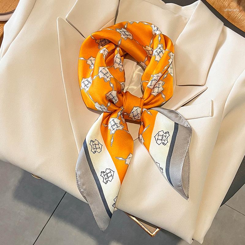 

Scarves Luxury Style Sunscreen Kerchief 2023 Print Autumn Square Design Winter Beach Shawls Muslim 70X70CM Headcloth