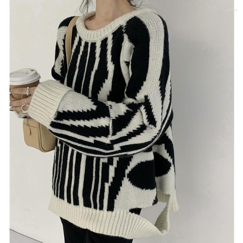 

Women' Sweaters 2023 Autumn Style Hong Kong Zebra Pattern Ripped Sweater Women Loose Knit Long-sleeved Top, Black
