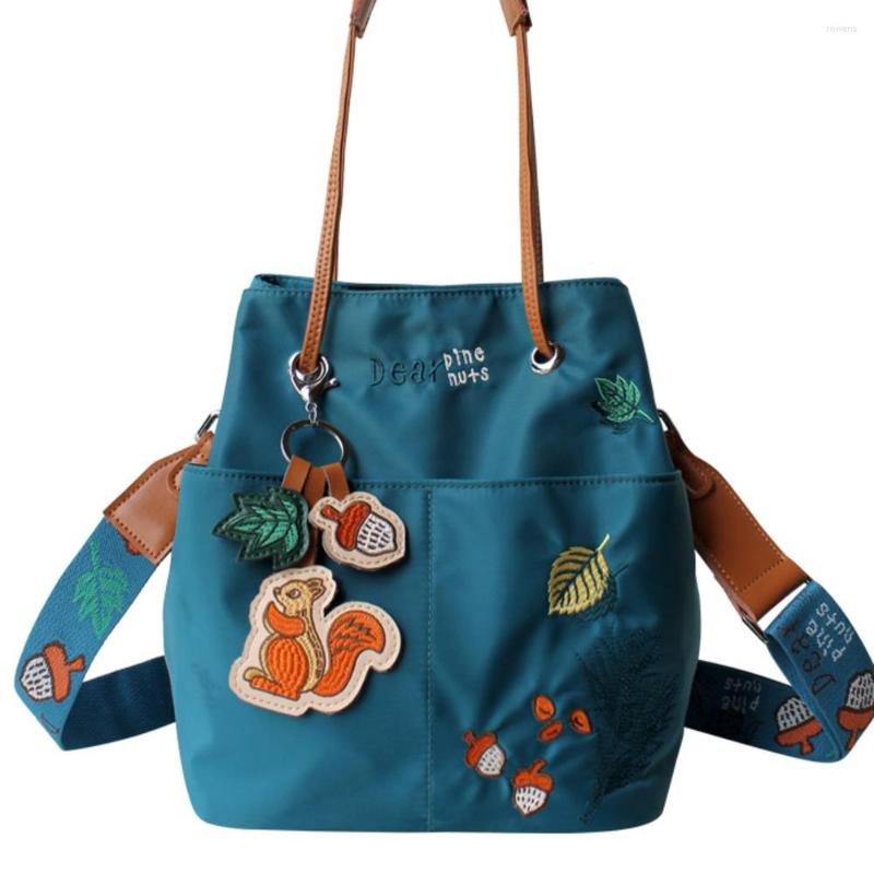 

Evening Bags Flower Princess Nutshell Women's Original Embroidery Fashion Waterproof Shoulder Bucket Bag Female Handbags Wide Strap, Green