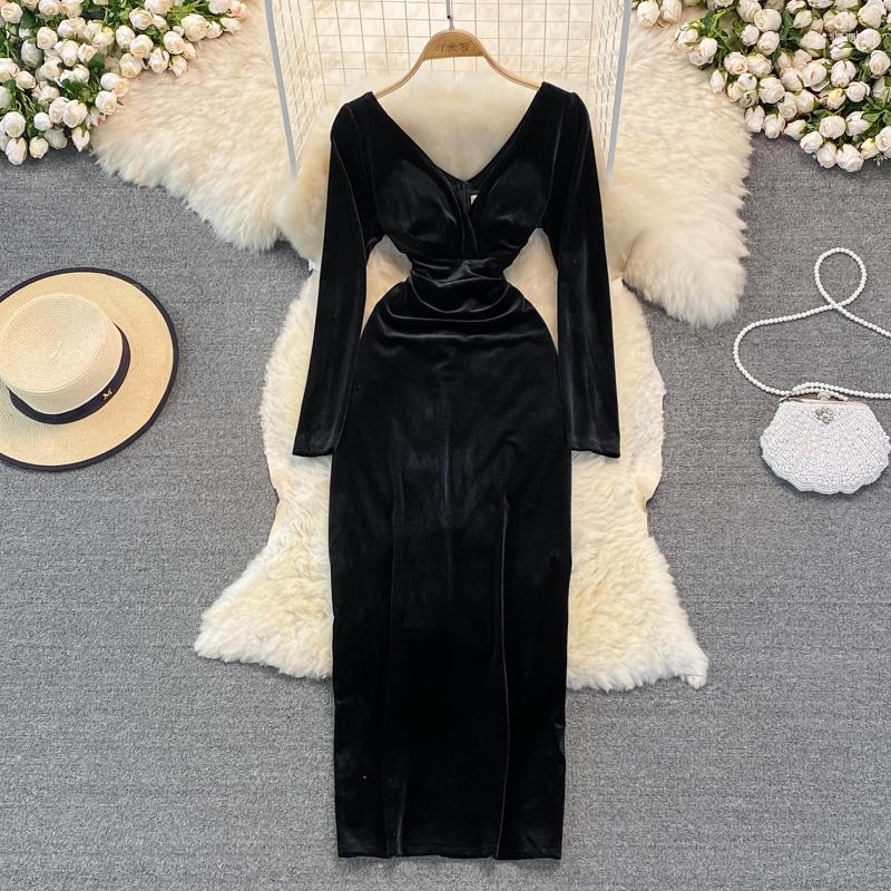 

Casual Dresses Autumn Winter Green/Black Velvet Long Dress Women Sexy V-Neck High Waist Bodycon Party Vestido Female Slim Maxi Robe Fashion