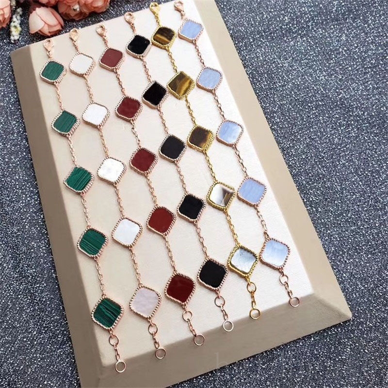

Bracelets designer for women bracelets men clover fashionable letter metal luxurious jewelry four leaf mother of pearl charms bracelets gold plated ZB002 C23