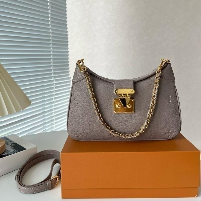 

New underarm bag women's shoulder bag designer handbag fashion crescent bag classic flower chain bag premium crossbody bag clasp purse baguette bag