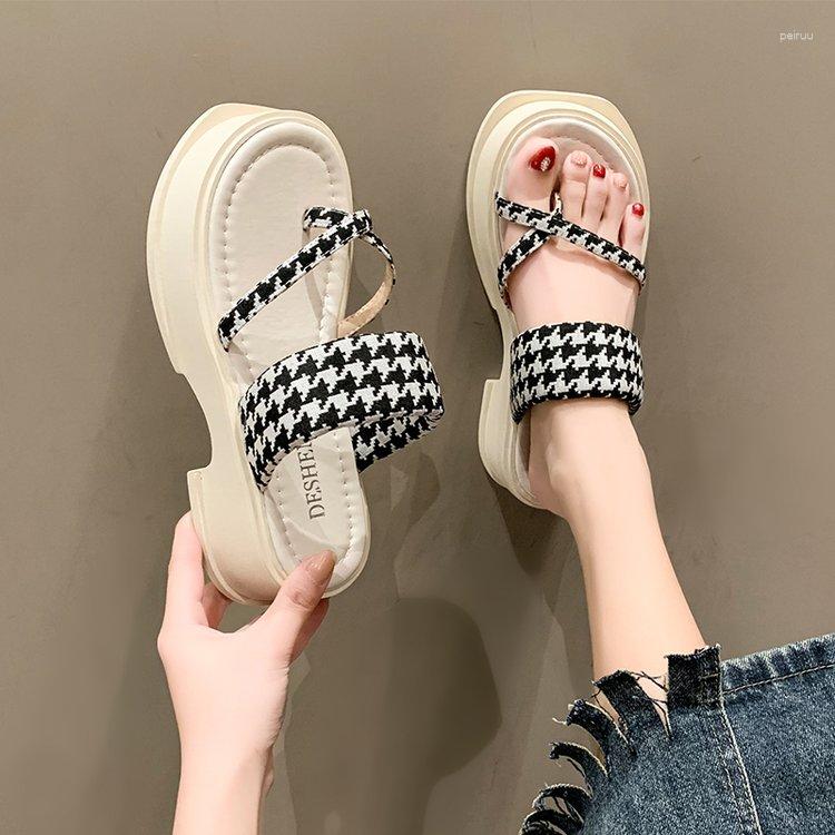 

Slippers Shoes Flat Luxury Slides Platform Med Slipers Women Designer Soft 2023 Summer PU Rubber Basic Rome Female Womens