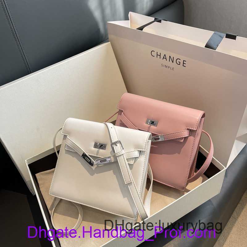 

Hrems Designer Wholesale kyllie tote bags online store Small Square Bag Womens Spring and Summer 2023 New Fashion Solid Color Shoulder Advance With Real Logo, Black