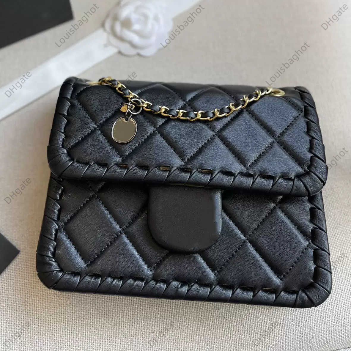

22ss Mini Braided Tofu Flap Bag Calfskin Sequined Contrast Color Design Classic Quilted Hardware Chain Crossbody Shoulder Bag Clutch L58 Sacoche, Black