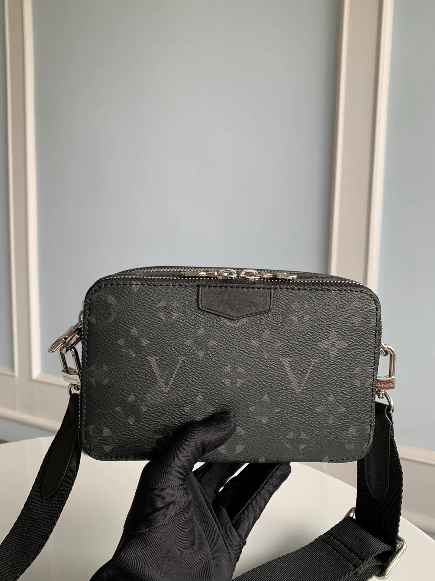 

Fashion Classic Printed Men's Crossbody Bags Mini Shoulder Bag M80741 Handbag Mobile Bags Canvas Men's ALPHA Camera Bag Card Bags Wallet, Customize