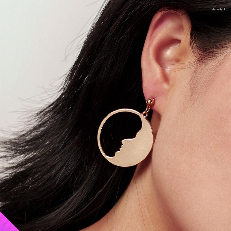 

Stud Earrings Wholesale 10 Unique Circle Hollow Moon Face Ladies Classic Romantic Sweet Jewelry Gift 2 Colors 2023