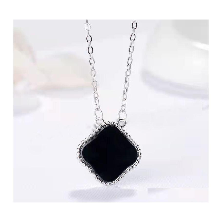 

Pendant Necklaces Luxury Designer 4/Four Leaf Clover Jewelry For Women Fashion Designers Brand Jewelrys Simple Pend Dhgmw