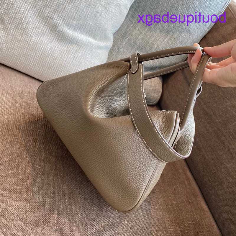 

Designer Lindi Bags H Home on sale 2023 new top layer Doctor Bag lychee pattern bag women's one shoulder hand medicine cow leather pillowHave Real Logo, Elephant grey 26 gold buckle - send
