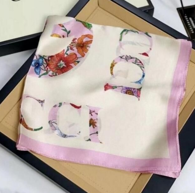 

1style Silk Scarf Head Scarfs For Women Winter Luxurious Scarf High End Classic Letter pattern Designer shawl Scarves New Gift Easy to match Soft Touch Above 70-70cm