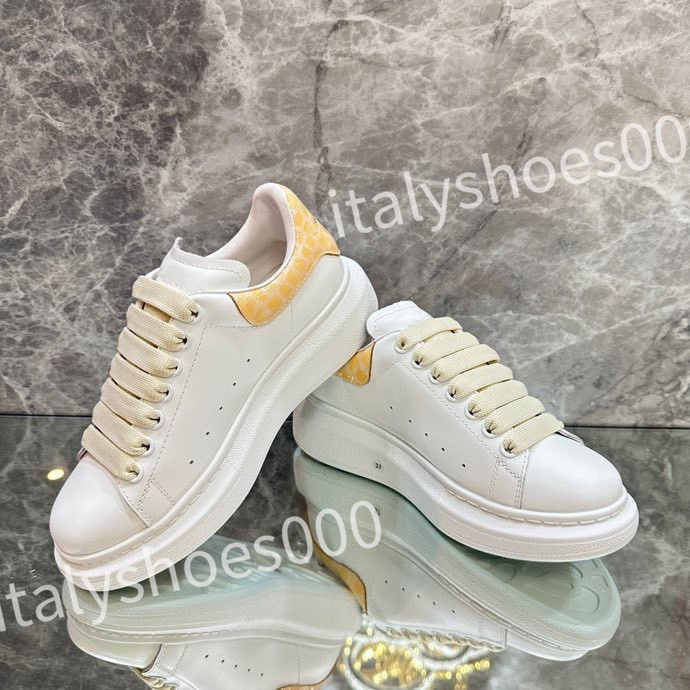

2023 Luxury Fashion Shoes White Black Dream Sneaker womens and mens Rubber Sole Soft Calfskin Leather Lace-up Trainers, 06