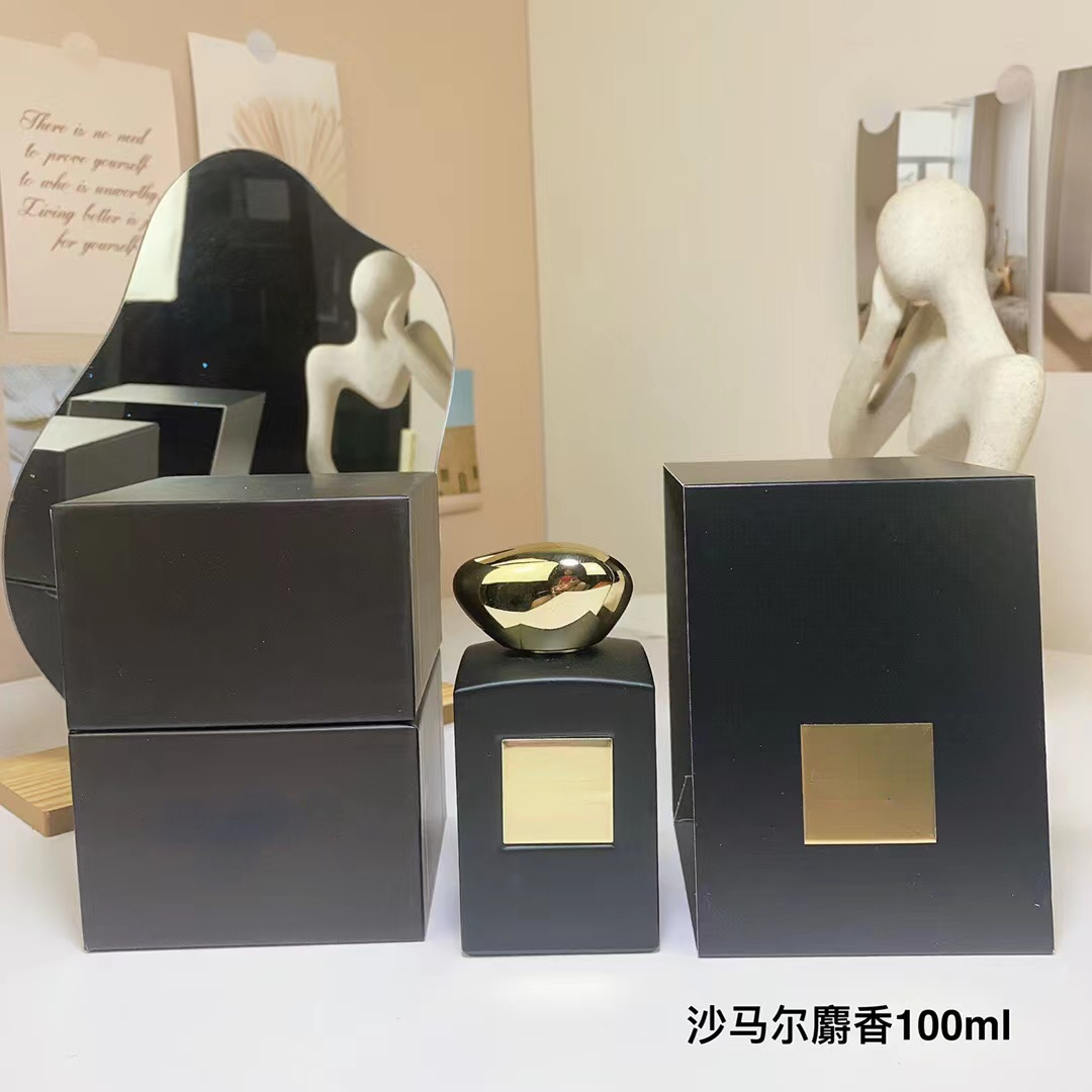 

High quality men and women's musk perfume 100ML fast delivery free of freight