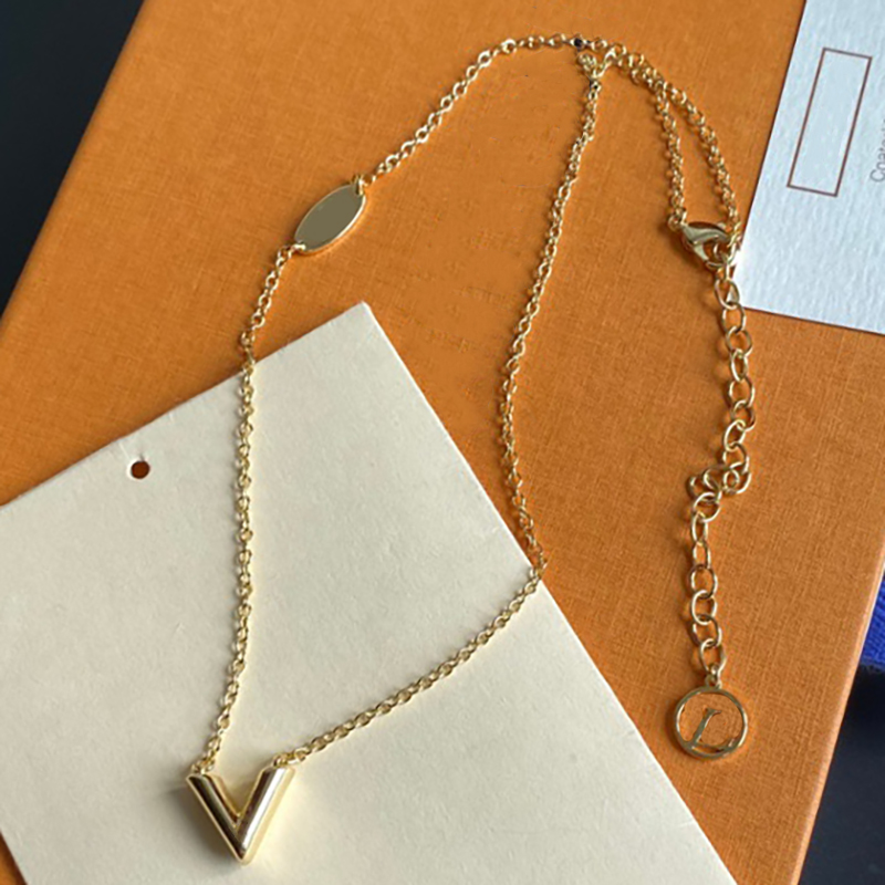 

designer jewelry women pendant necklaces inverted triangle letter brand jewelry mens womens trendy chains for men