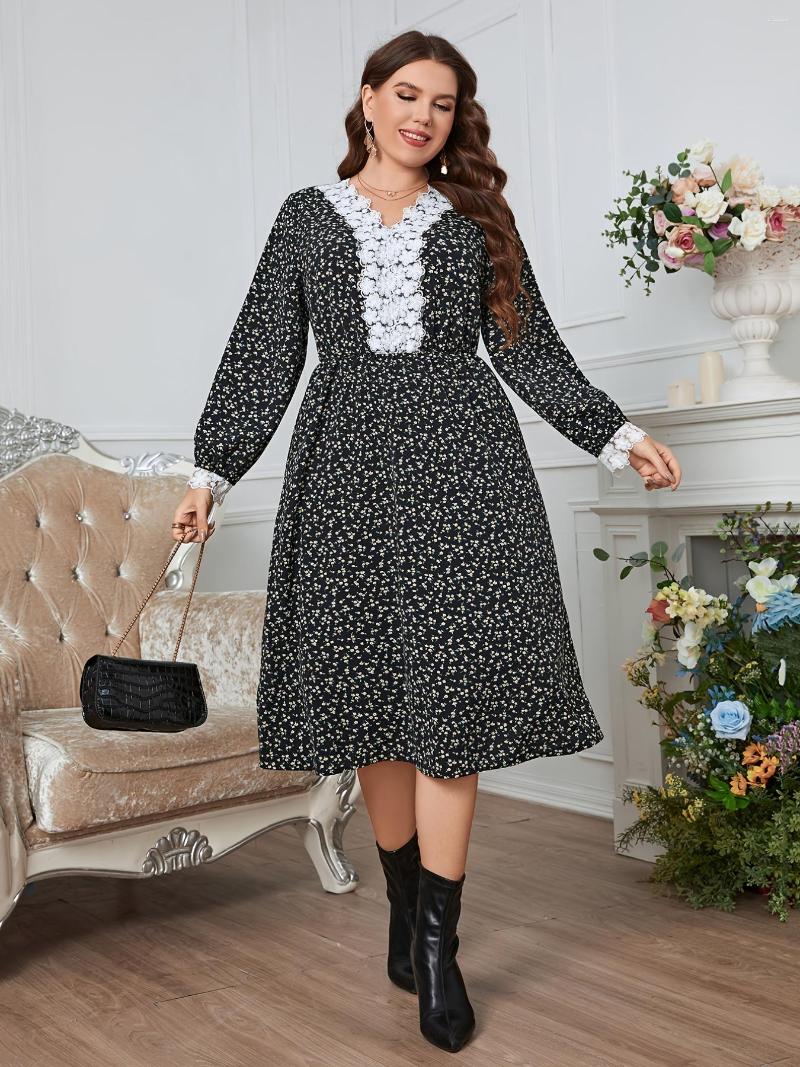 

Plus Size Dresses Valentine Day Contrast Lace Ditsy Floral Print Long Sleeve Midi Dress Women's Elegant V Neck, Black