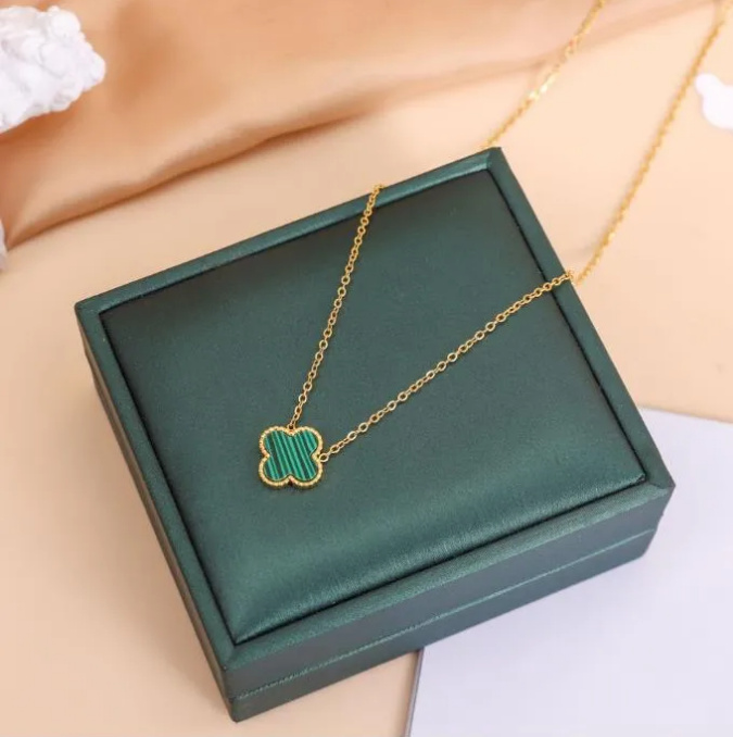 

Fashion Classic4/Four Leaf Clover Necklaces Pendants Mother-of-Pearl Stainless Steel Plated 18K for Women&Girl Valentine's Mother's Day Engagement Jewelry-Gift