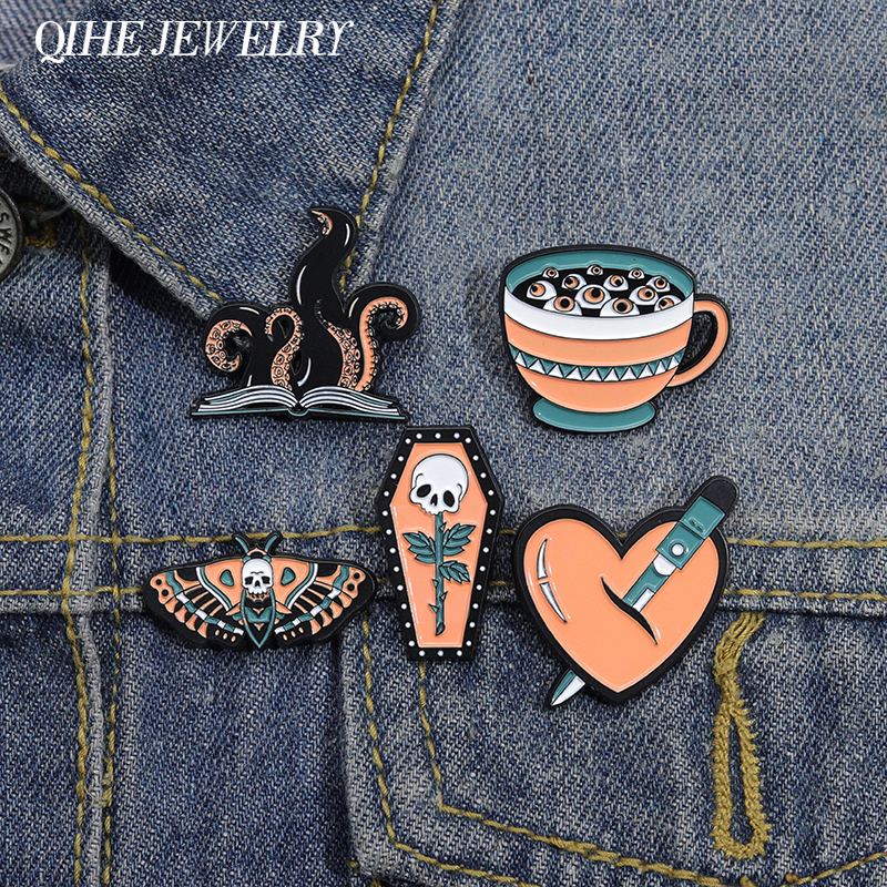 

Halloween Skull Skeleton Enamel Pin Witch Badges Gothic Jewelry Gift for Friends Coffin Brooch Butterfly Punk Lapel