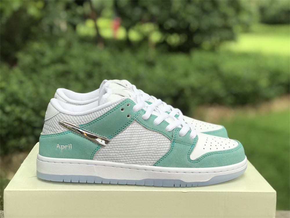 

Low April Skateboards x SB Running Shoes FD2562-400 Authentic Sneakers for Women Men US Size 5-13 EUR 36-47.5, #1