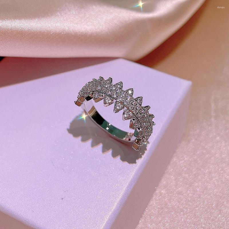 

Cluster Rings 925 Silver Exquisite And Super Beautiful Flower Temperament Closed Ring With Rhinestones For Women Party Wedding Jewelry Gift