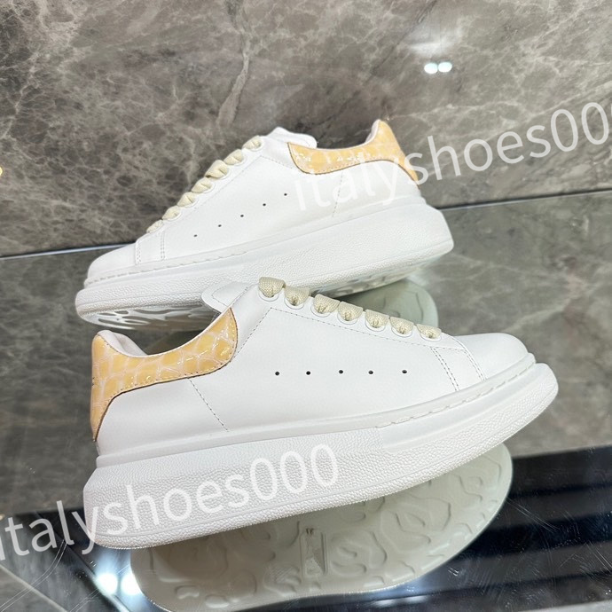 

New top Luxury Fashion Shoes White Black Dream Sneaker womens and mens Rubber Sole Soft Calfskin Leather Lace-up Trainers, 03