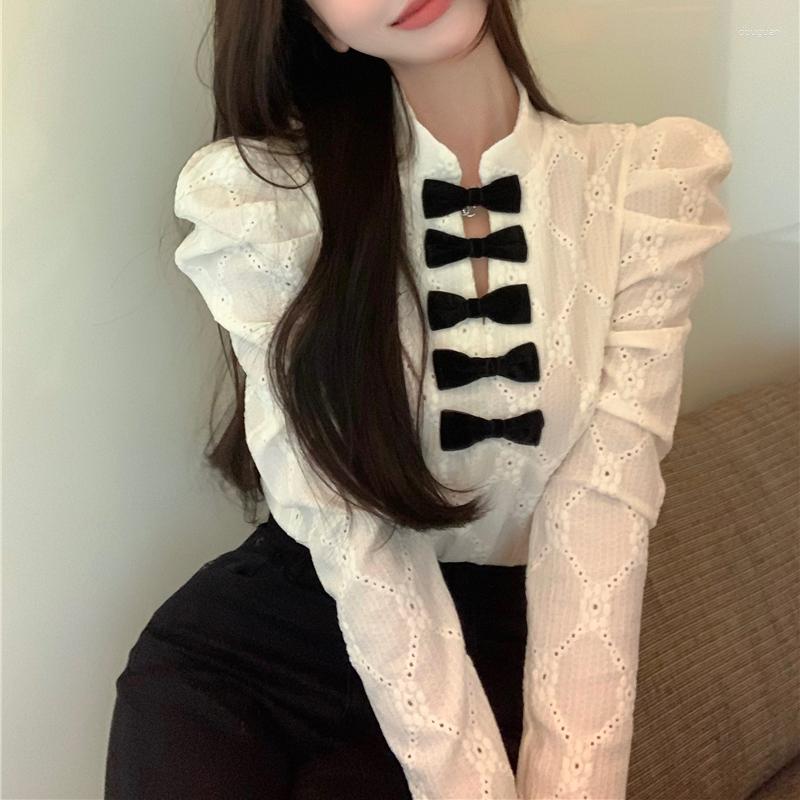 

Women' Blouses French Style Spring Autumn Vintage Embroidery Shirt Women Bow Hollow Out Lace All-Match Female Elegant Blouse Basic Tops, Apricot