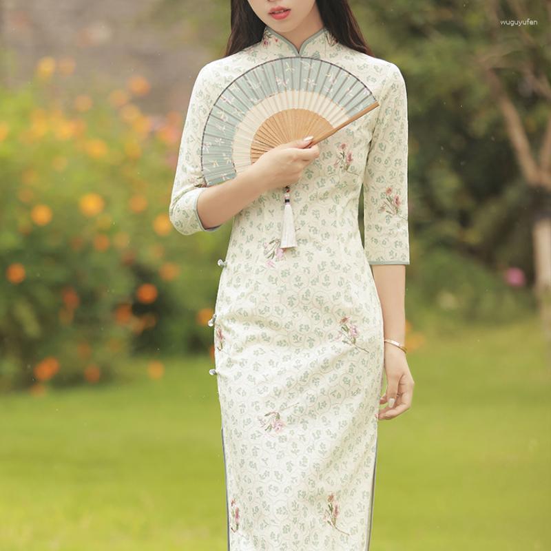 

Ethnic Clothing Spring Traditional Chinese Qipao Dress Improved Girl High Slit Flower Embroidered Long Women Oriental Cheongsam Dresses