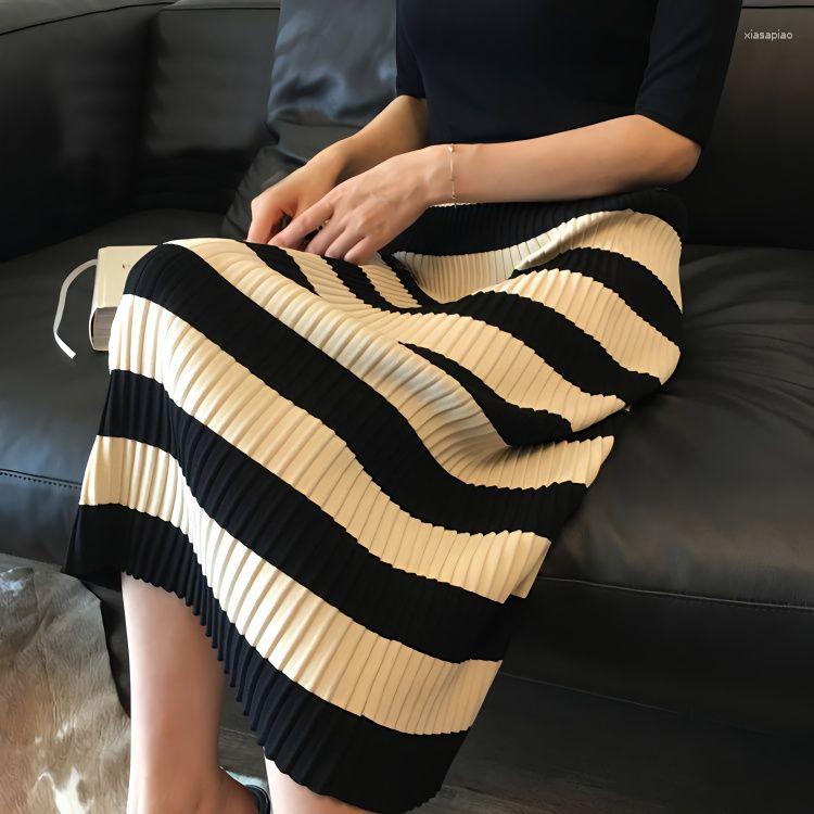 

Skirts Pleated For Women Fashion 2023 Elegant Elastic High Waist Basic Skirt Striped Casual A Line Midi T198, White